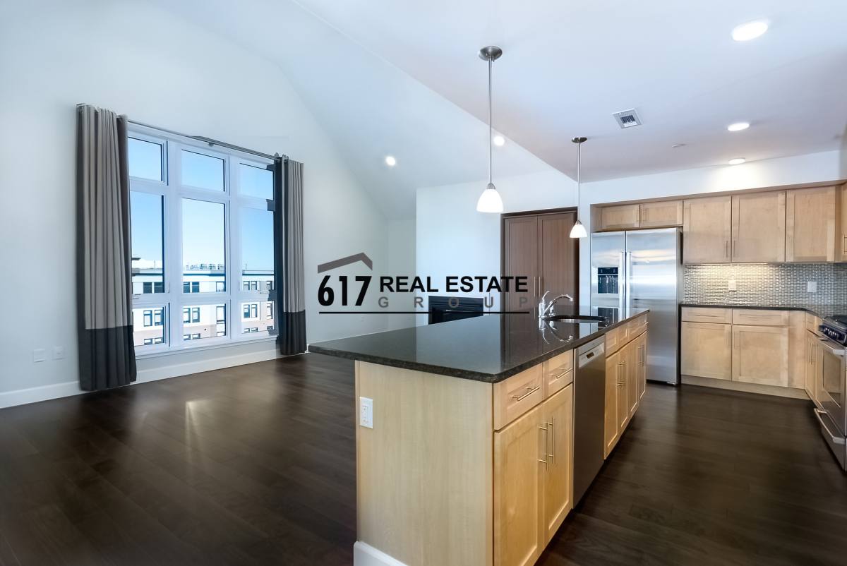 Apartment for rent at 1501 Commonwealth Ave #PH3, Brighton, MA 02135