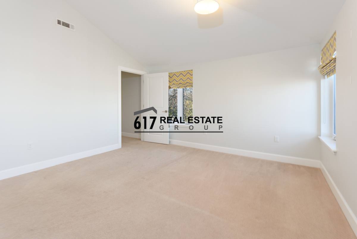 Apartment for rent at 1501 Commonwealth Ave #PH3, Brighton, MA 02135