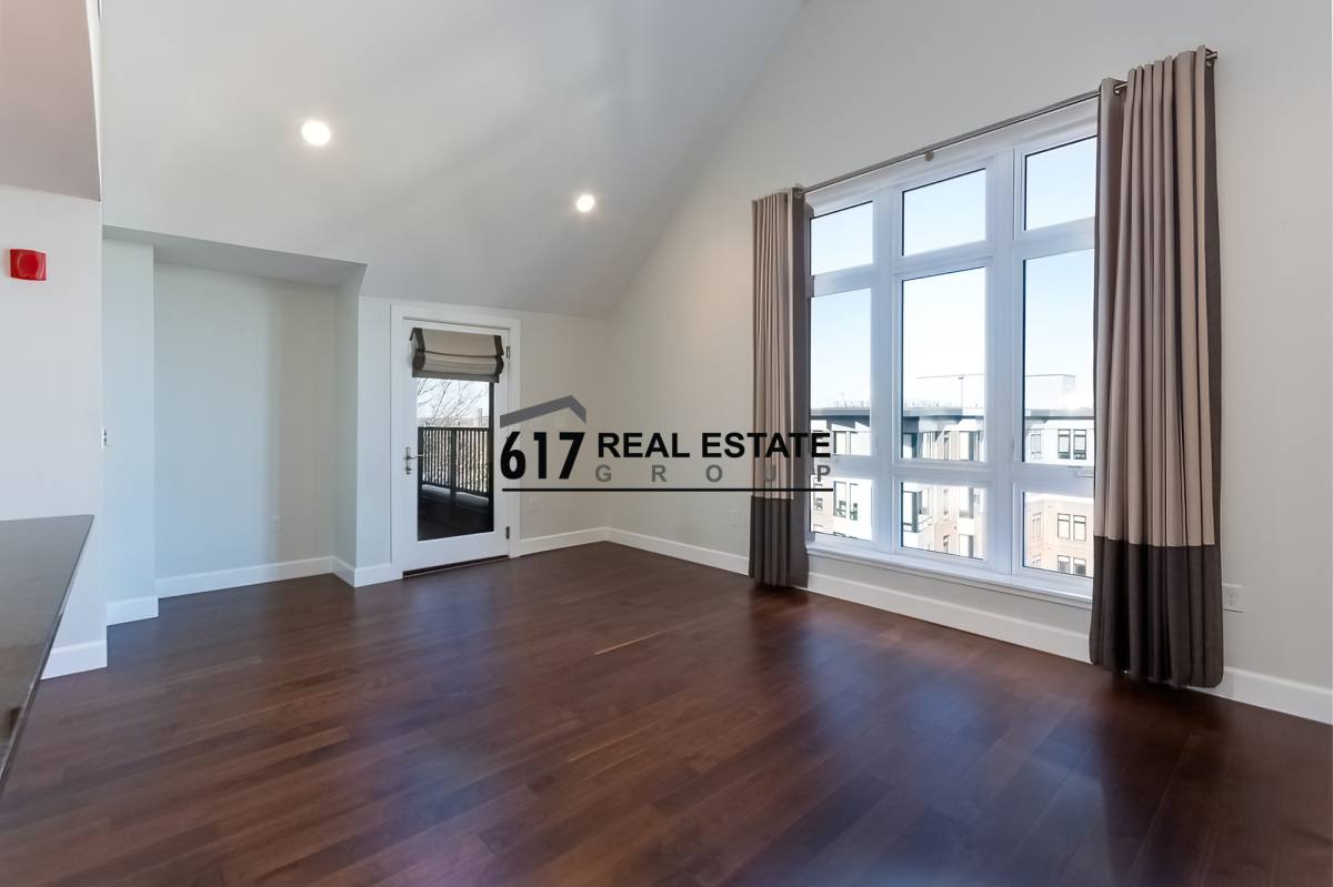 Apartment for rent at 1501 Commonwealth Ave #PH3, Brighton, MA 02135