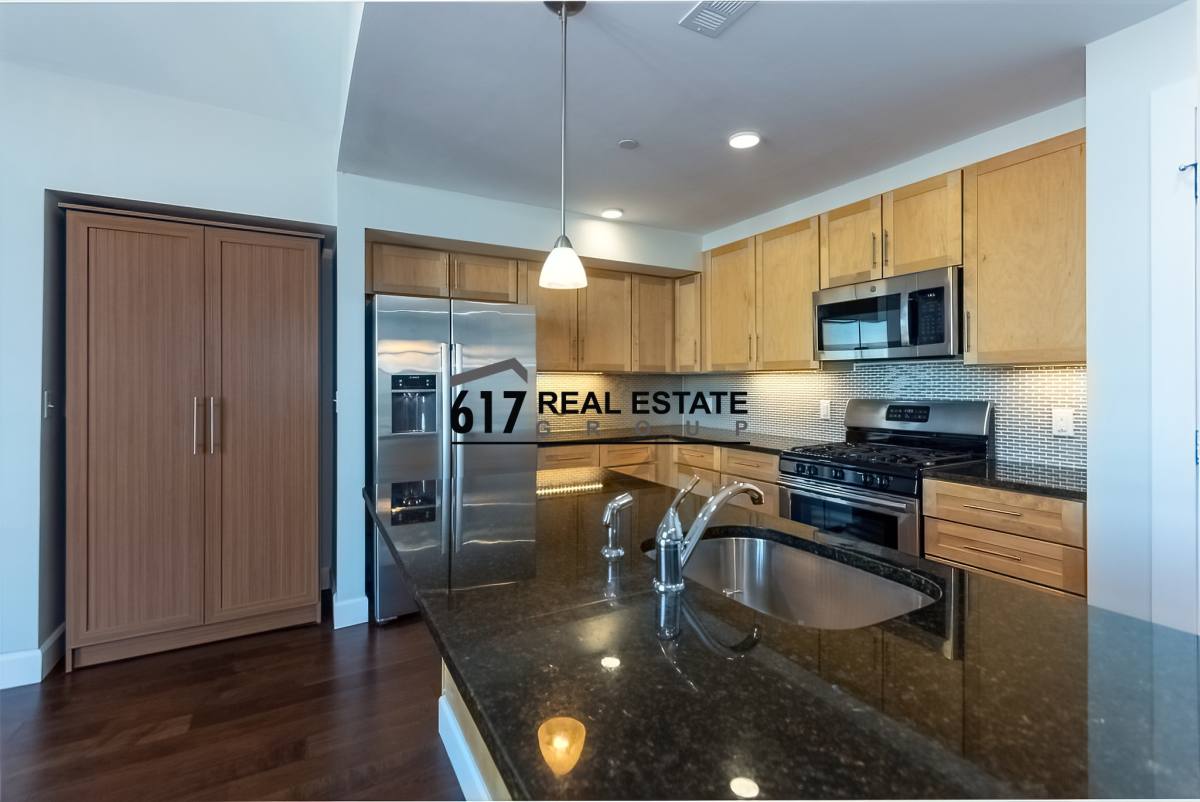 Apartment for rent at 1501 Commonwealth Ave #PH3, Brighton, MA 02135