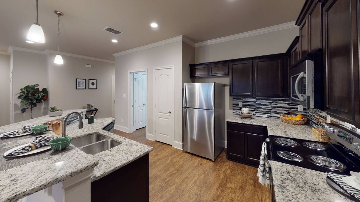 Townhouse for rent at 915 E Grande Blvd, Tyler, TX 75703