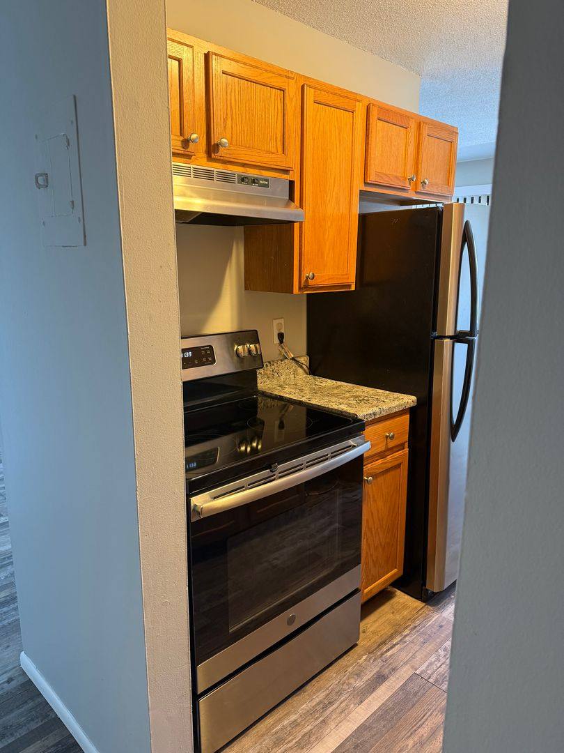 Apartment for rent at 1053 County Rd, Saint Paul, MN 55109