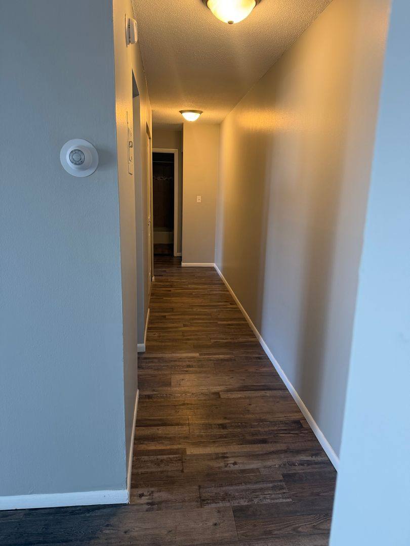 Apartment for rent at 1053 County Rd, Saint Paul, MN 55109
