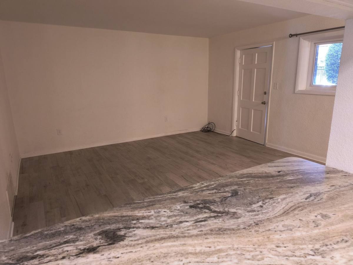 Apartment for rent at 300 Bayou Blvd #113, Pensacola, FL 32503