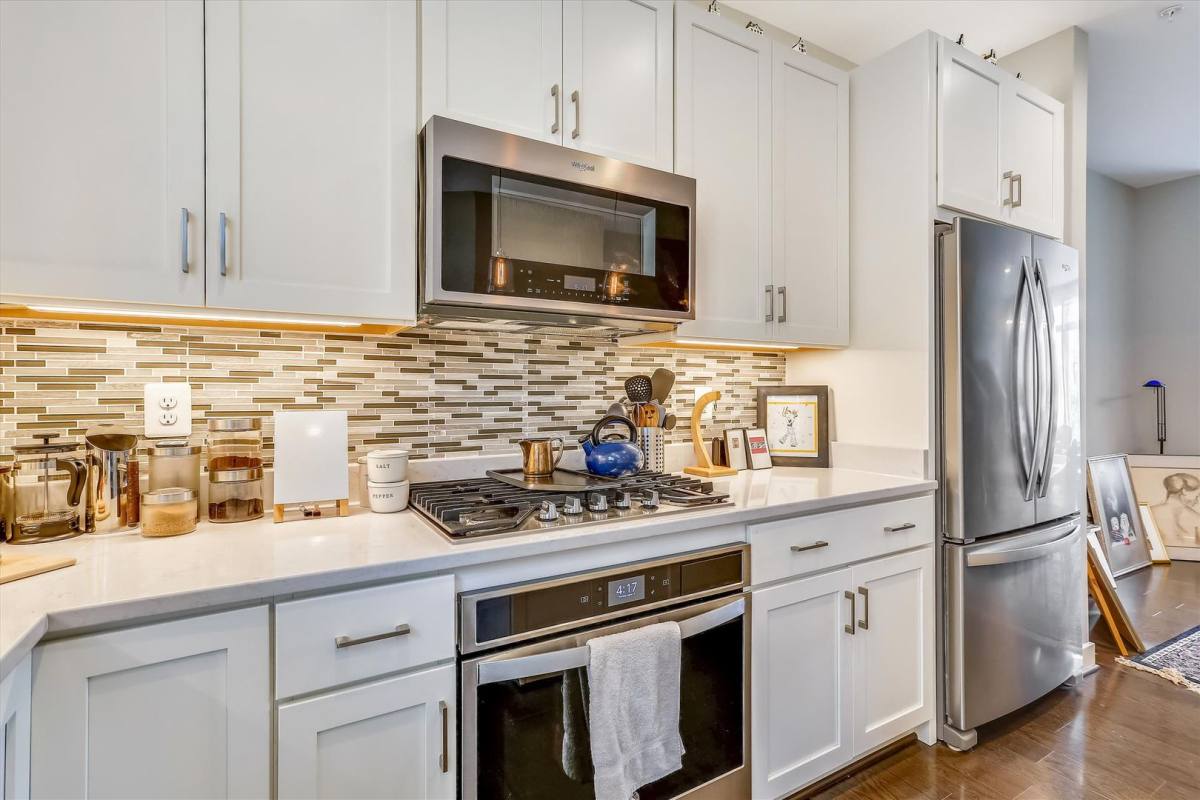 Townhouse for rent at 8052 Red Hook St, Derwood, MD 20855
