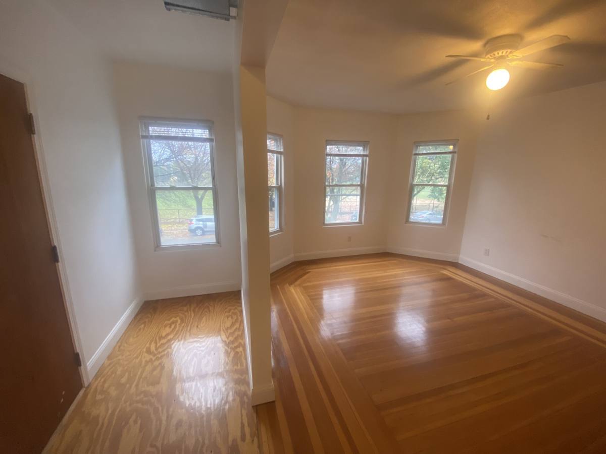 House for rent at 86 Fellsway #3, Somerville, MA 02145