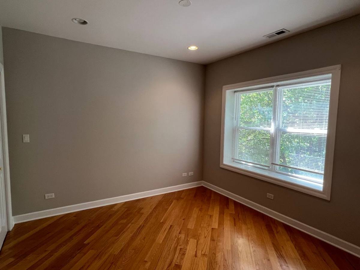 Apartment for rent at 2120 W Arthur, Chicago, IL 60645