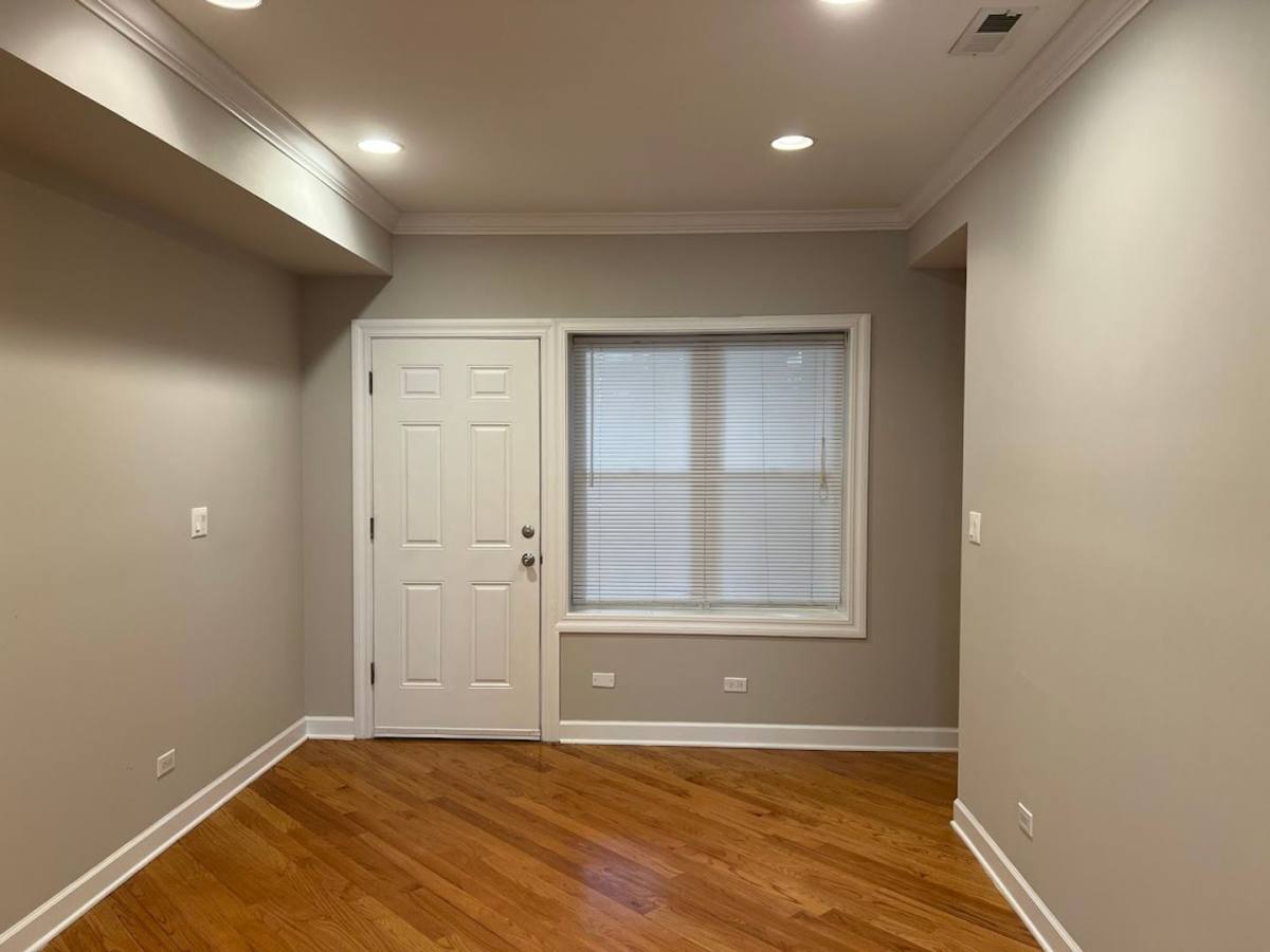 Apartment for rent at 2120 W Arthur, Chicago, IL 60645