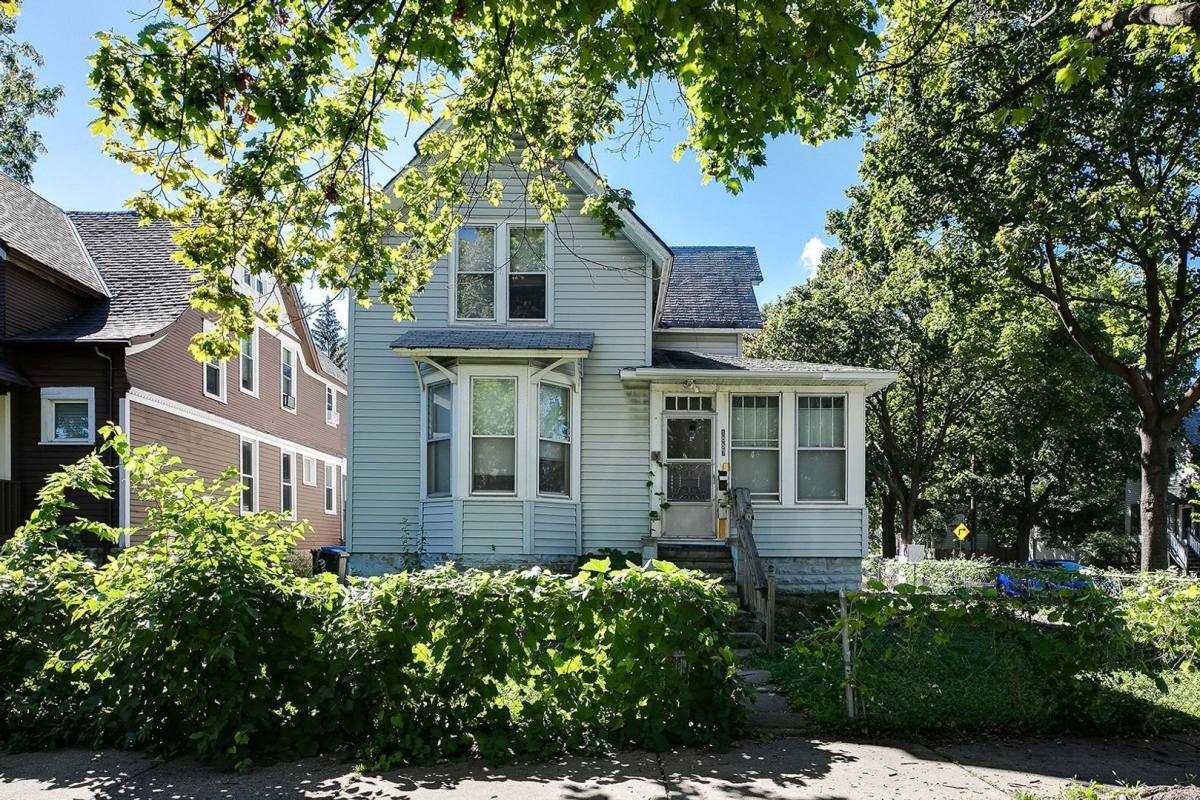Apartment for rent at 1057 15th Ave SE, Minneapolis, MN 55414