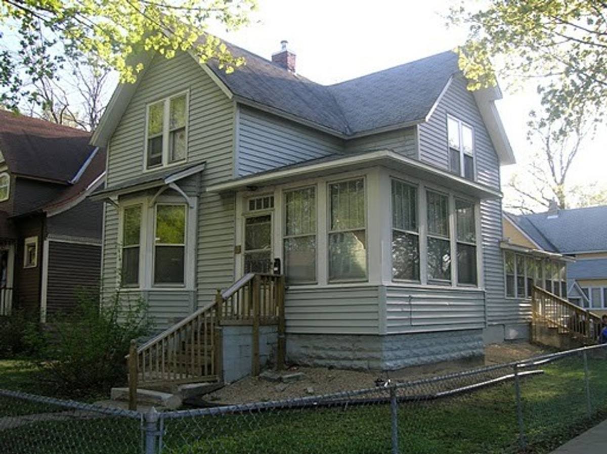 Apartment for rent at 1057 15th Ave SE, Minneapolis, MN 55414