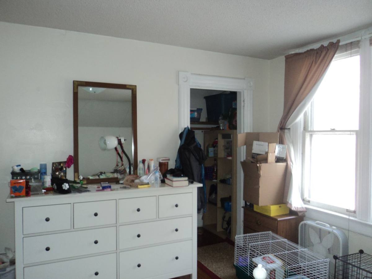 Apartment for rent at 1057 15th Ave SE, Minneapolis, MN 55414