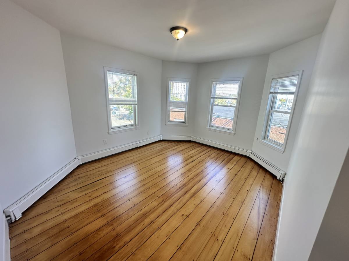 House for rent at 61 Webster Ave #3R, Somerville, MA 02143