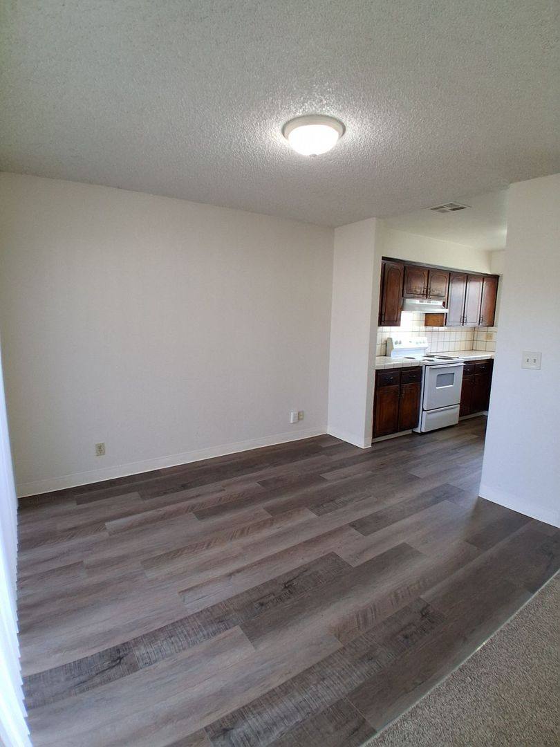 Apartment for rent at 1136 E Fedora Ave, Fresno, CA 93704