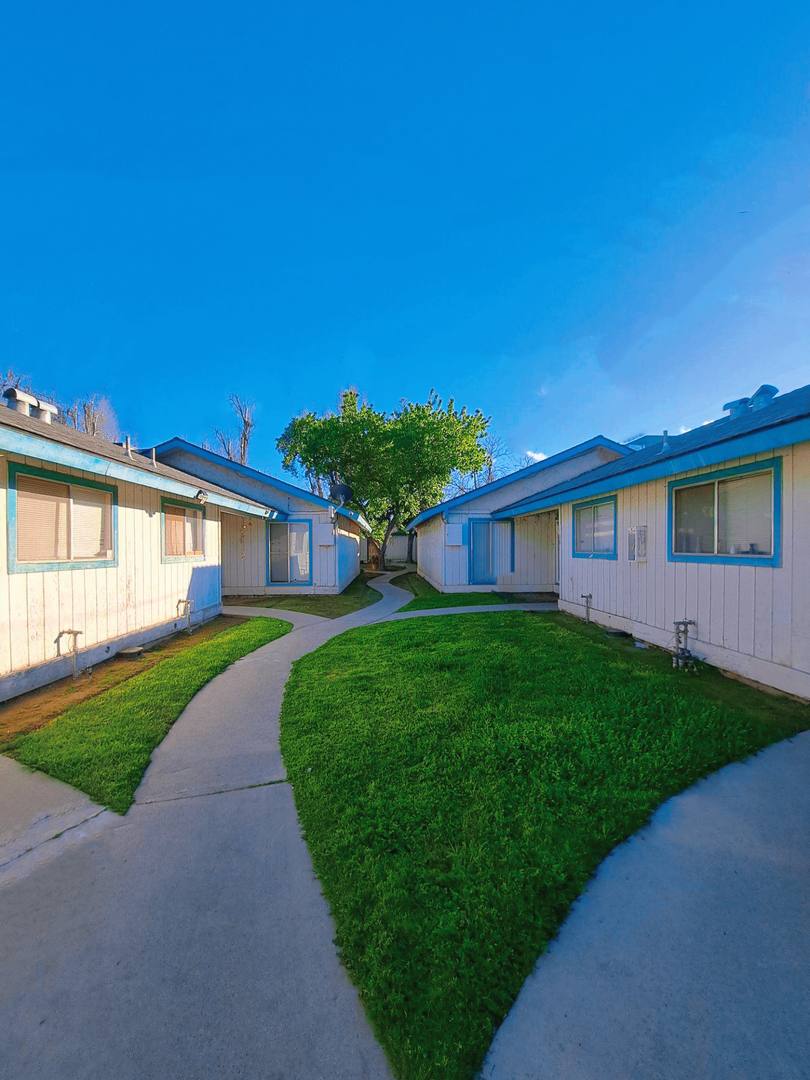 Apartment for rent at 1136 E Fedora Ave, Fresno, CA 93704