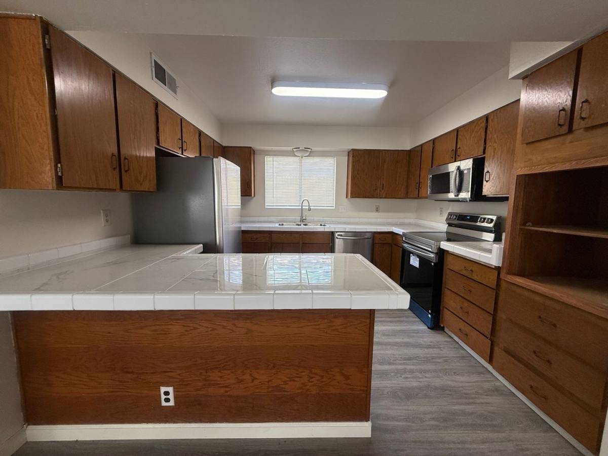 House for rent at 3012 Catalina Dr, Bakersfield, CA 93306