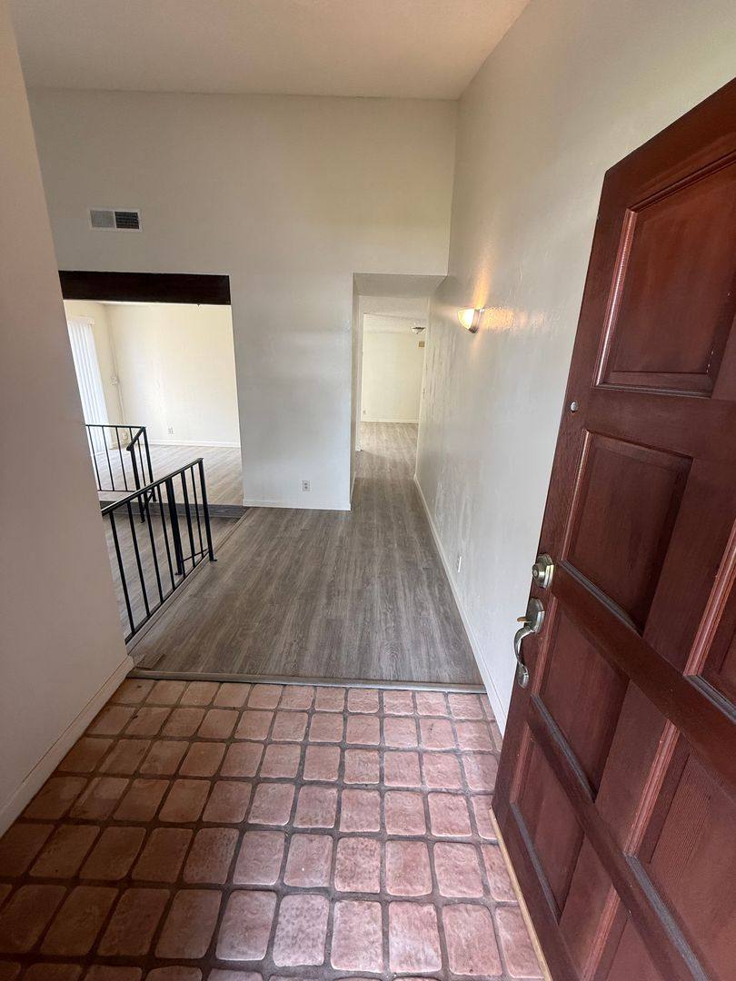 House for rent at 3012 Catalina Dr, Bakersfield, CA 93306