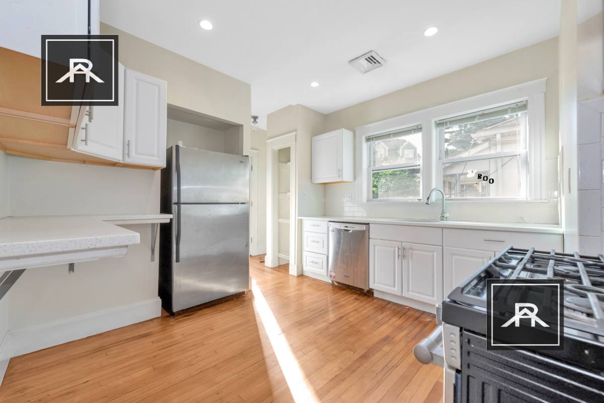 Apartment for rent at 298-300 Alewife Brook Parkway #2, Somerville, MA 02144