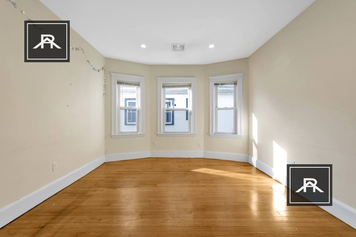 Apartment for rent at 298-300 Alewife Brook Parkway #2, Somerville, MA 02144