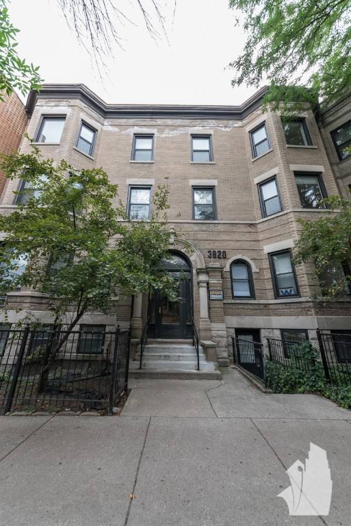 Apartment for rent at 3818 N Sheffield Ave #2, Chicago, IL 60613