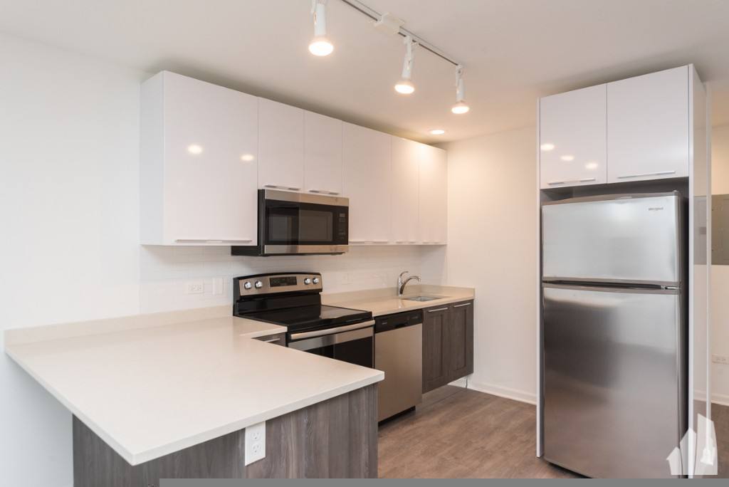 Apartment for rent at 940 W Winona St #211, Chicago, IL 60640