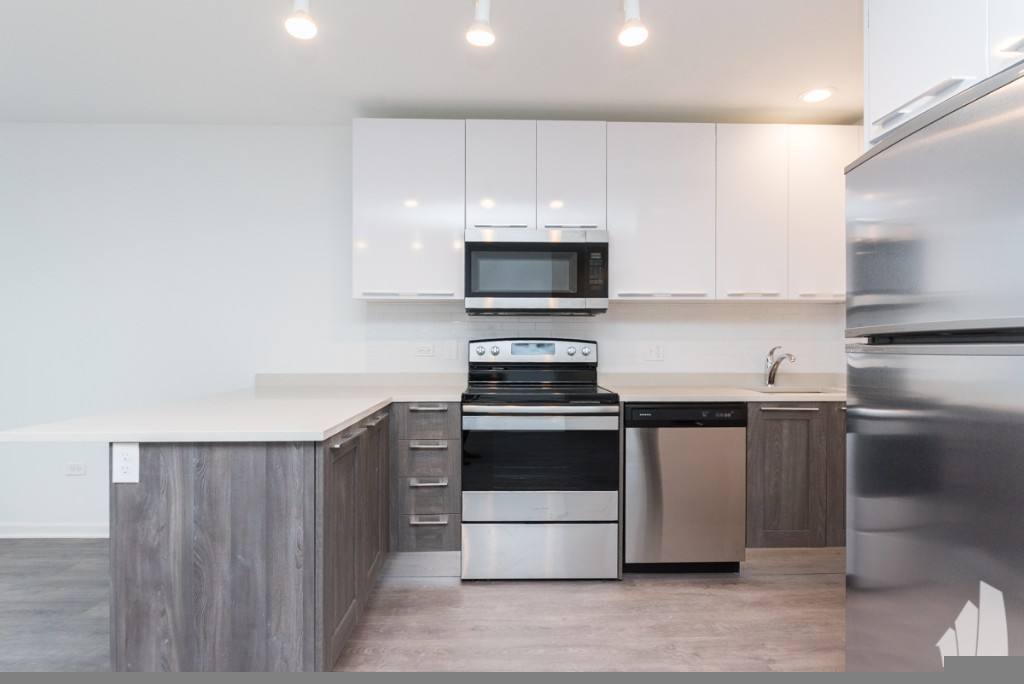 Apartment for rent at 940 W Winona St #211, Chicago, IL 60640