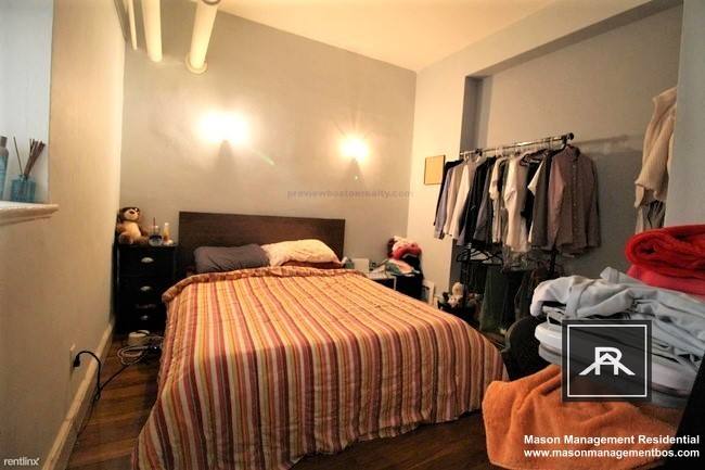 Apartment for rent at 1668 Commonwealth Ave #15, Brighton, MA 02135