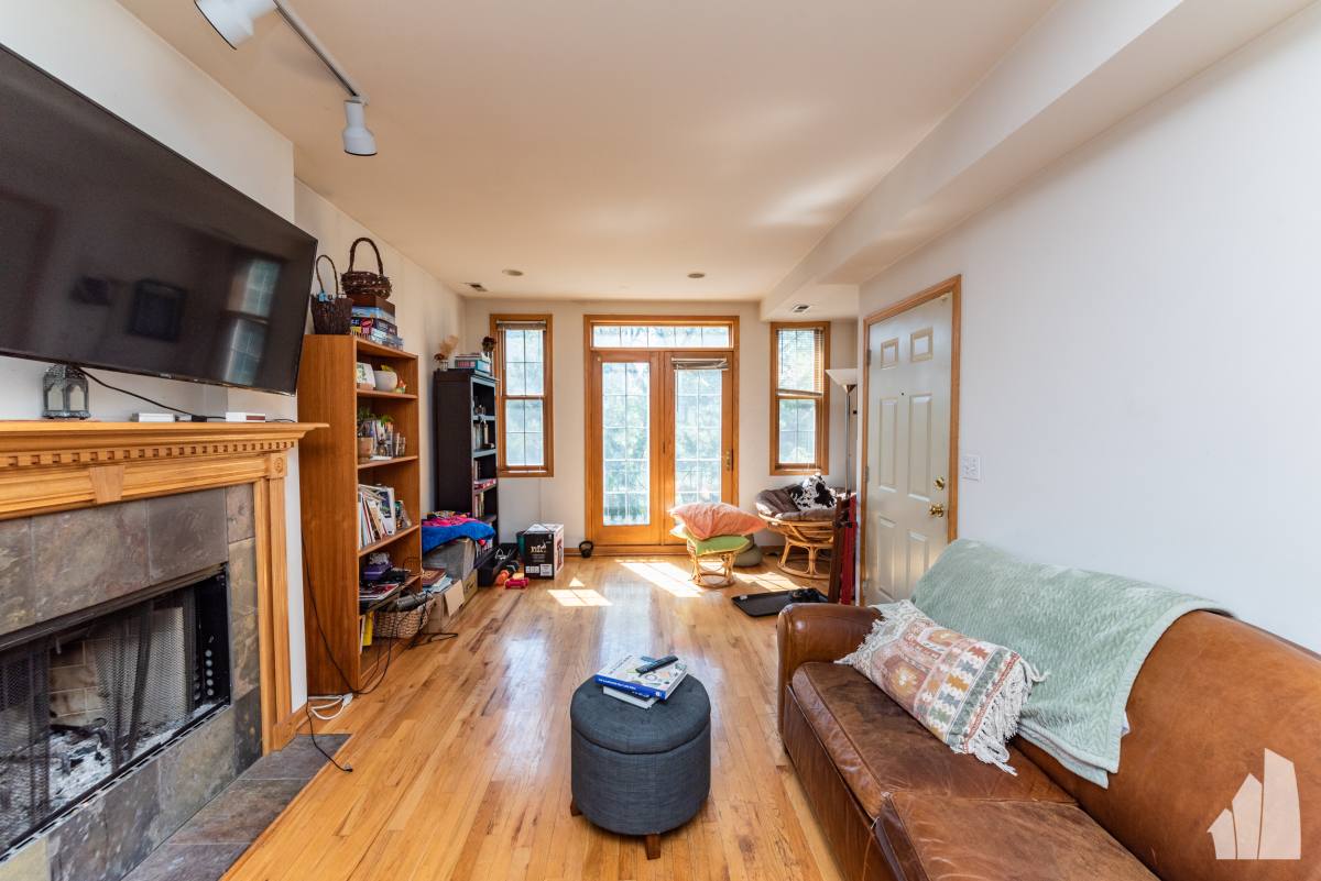 Apartment for rent at 819 Wood #2, Chicago, IL 60622