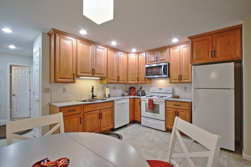 Apartment for rent at 123 S Railroad St, Hummelstown, PA 17036