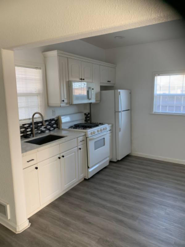 Apartment for rent at 2019 E 20th St, Oakland, CA 94606