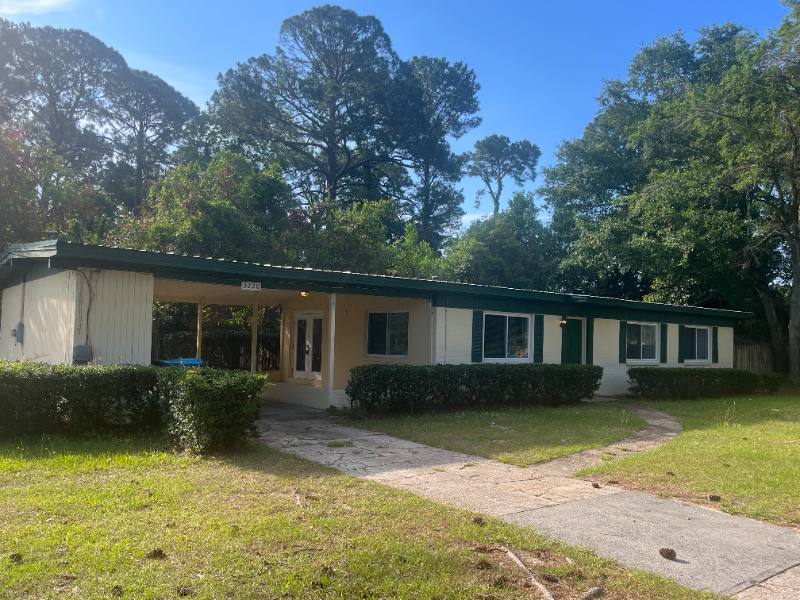 House for rent at 3220 Altama Ave, Brunswick, GA 31520