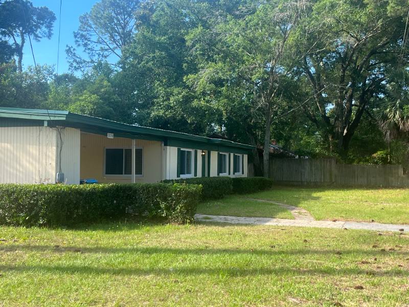 House for rent at 3220 Altama Ave, Brunswick, GA 31520