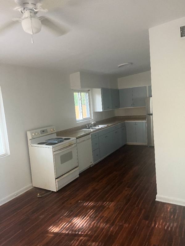 House for rent at 3220 Altama Ave, Brunswick, GA 31520