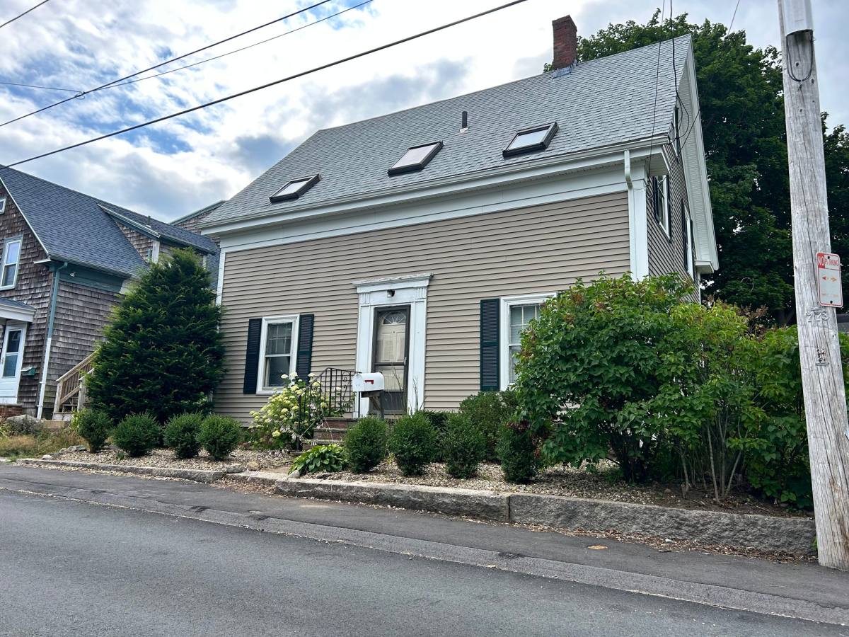 House for rent at 68 Perkins St, Gloucester, MA 01930
