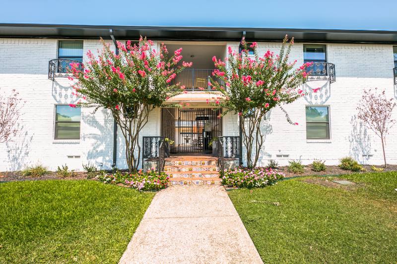 Apartment for rent at 5221 Bonita Ave #201, Dallas, TX 75206