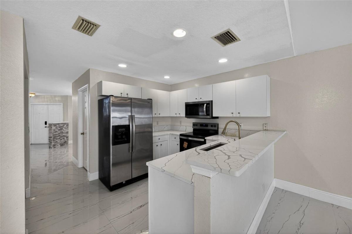 House for rent at 85 Citrus Park Lane, Boynton Beach, FL 33436
