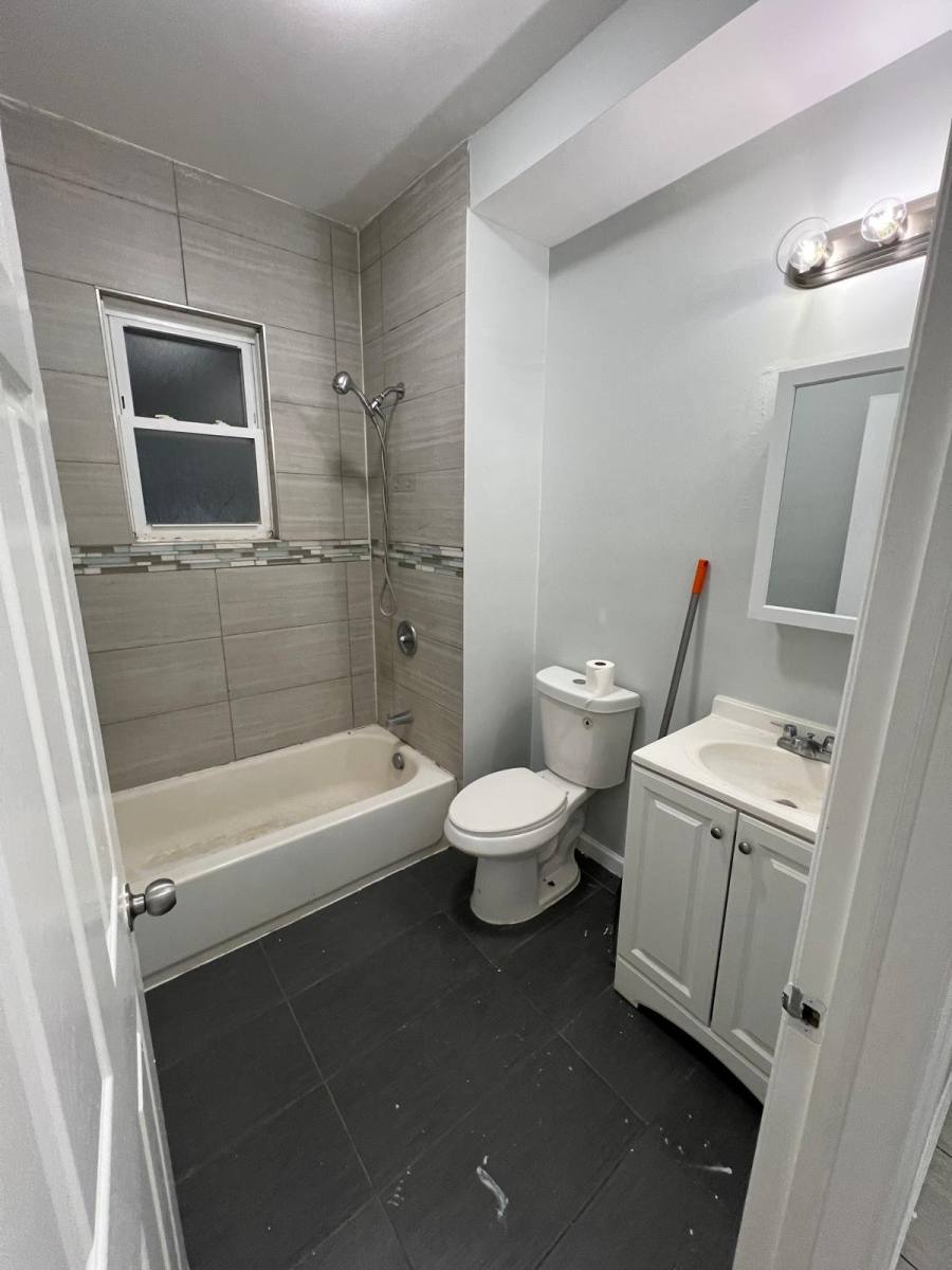 Apartment for rent at 221 N 15th St #2, East Orange, NJ 07018