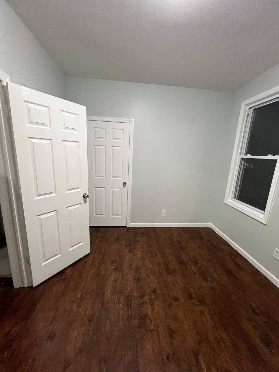 Apartment for rent at 221 N 15th St #2, East Orange, NJ 07018