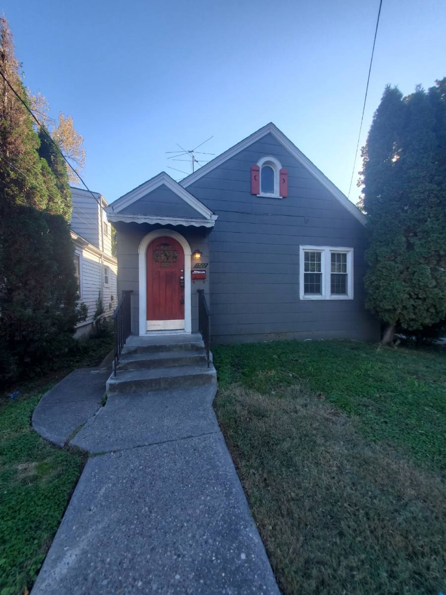 House for rent at 1522 Clara Ave Mk, Louisville, KY 40215