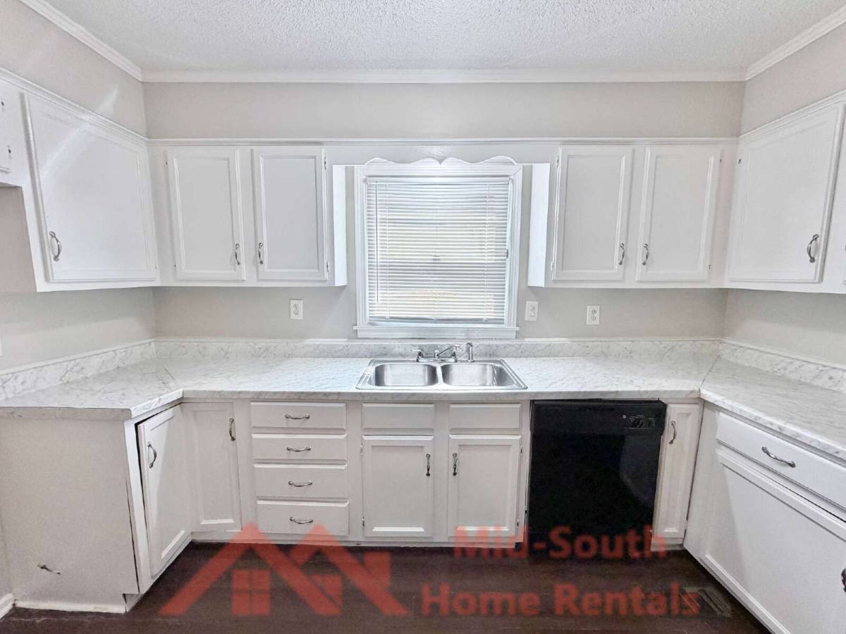 House for rent at 3998 N Victor Dr, Memphis, TN 38122