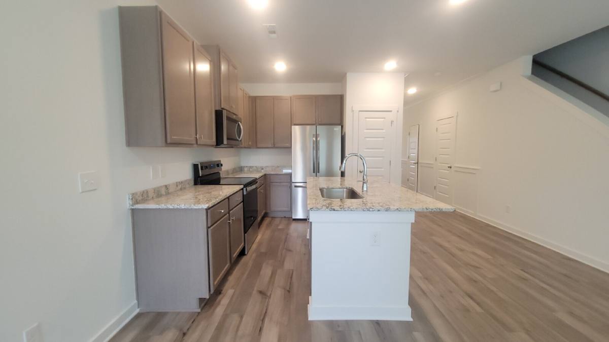 Townhouse for rent at 7589 Discovery Point Dr NW, Huntsville, AL 35806