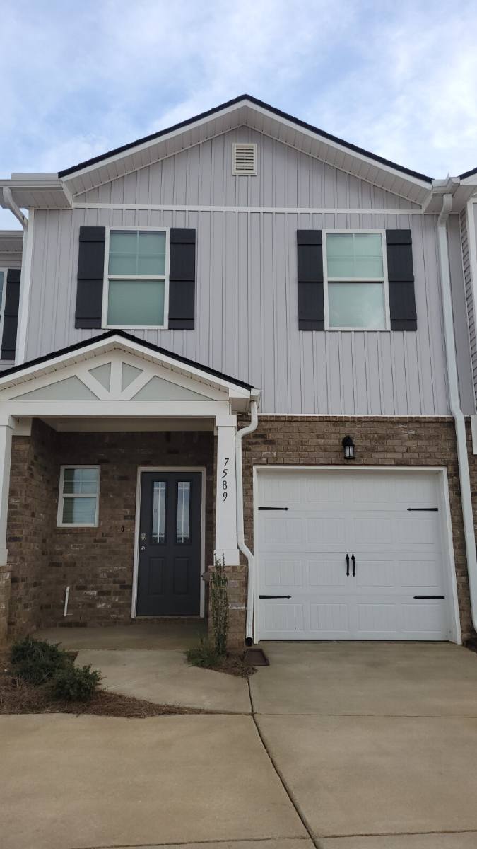 Townhouse for rent at 7589 Discovery Point Dr NW, Huntsville, AL 35806