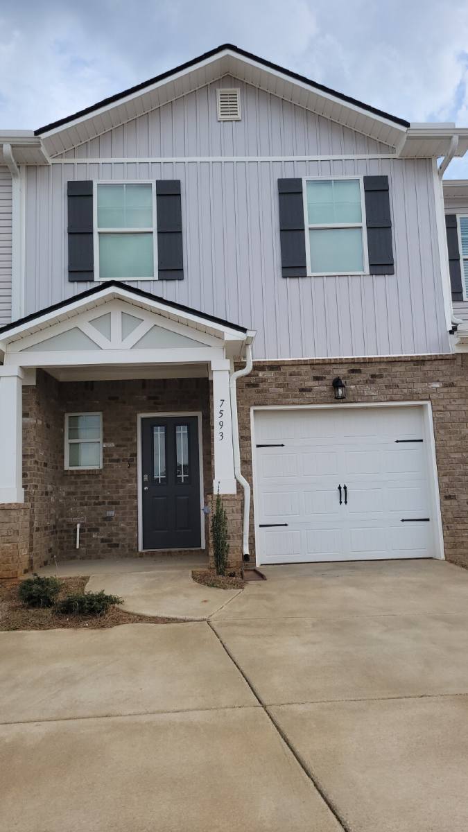 Townhouse for rent at 7593 Discovery Point Dr NW, Huntsville, AL 35806