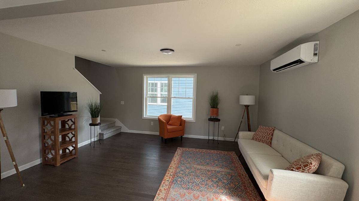 Townhouse for rent at 13 Prospect St, North Berwick, ME 03906