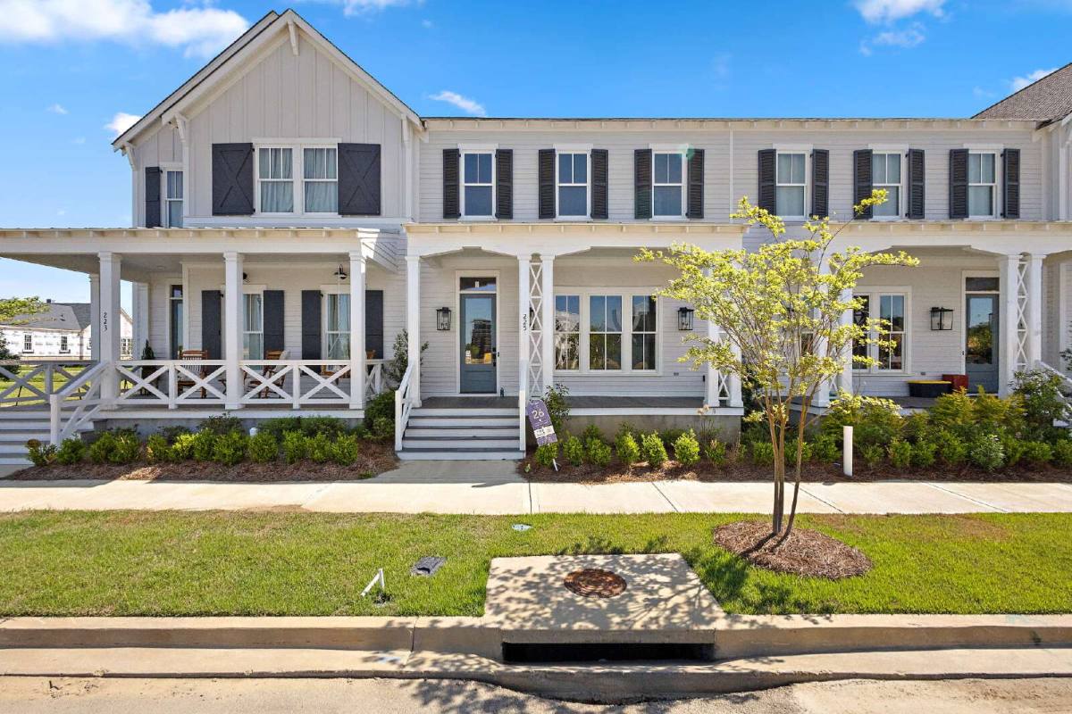 Townhouse for rent at 225 Harmony St, Flowood, MS 39232