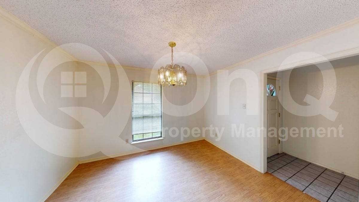 House for rent at 5511 Timber Green Dr, Arlington, TX 76016