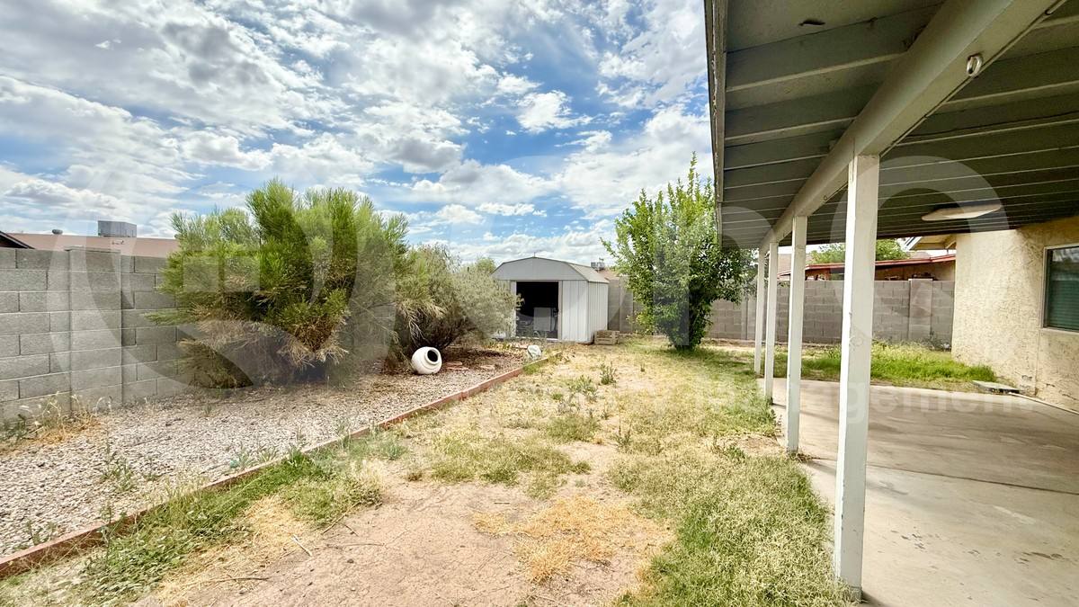 House for rent at 5625 W Campo Bello Dr, Glendale, AZ 85308