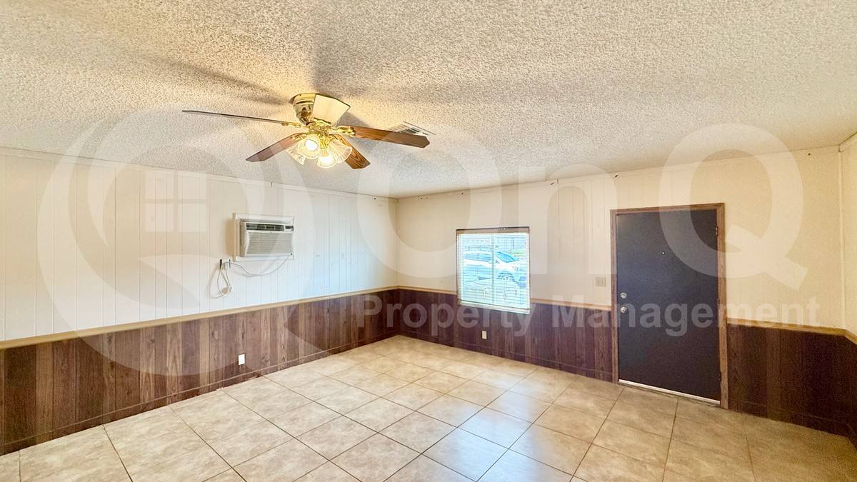House for rent at 5625 W Campo Bello Dr, Glendale, AZ 85308