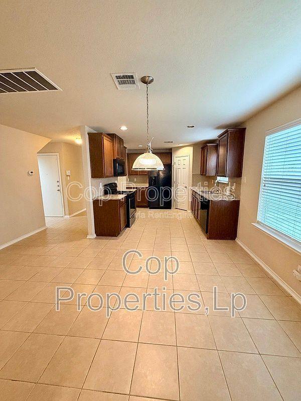 Apartment for rent at 741 Clearbrook Ave, Cibolo, TX 78108