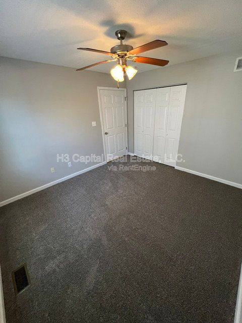 House for rent at 100 Crimson Court, Highland, IL 62249
