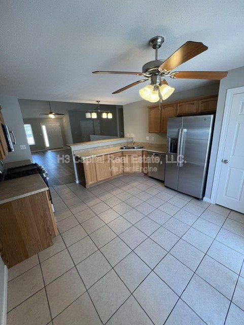 House for rent at 100 Crimson Court, Highland, IL 62249